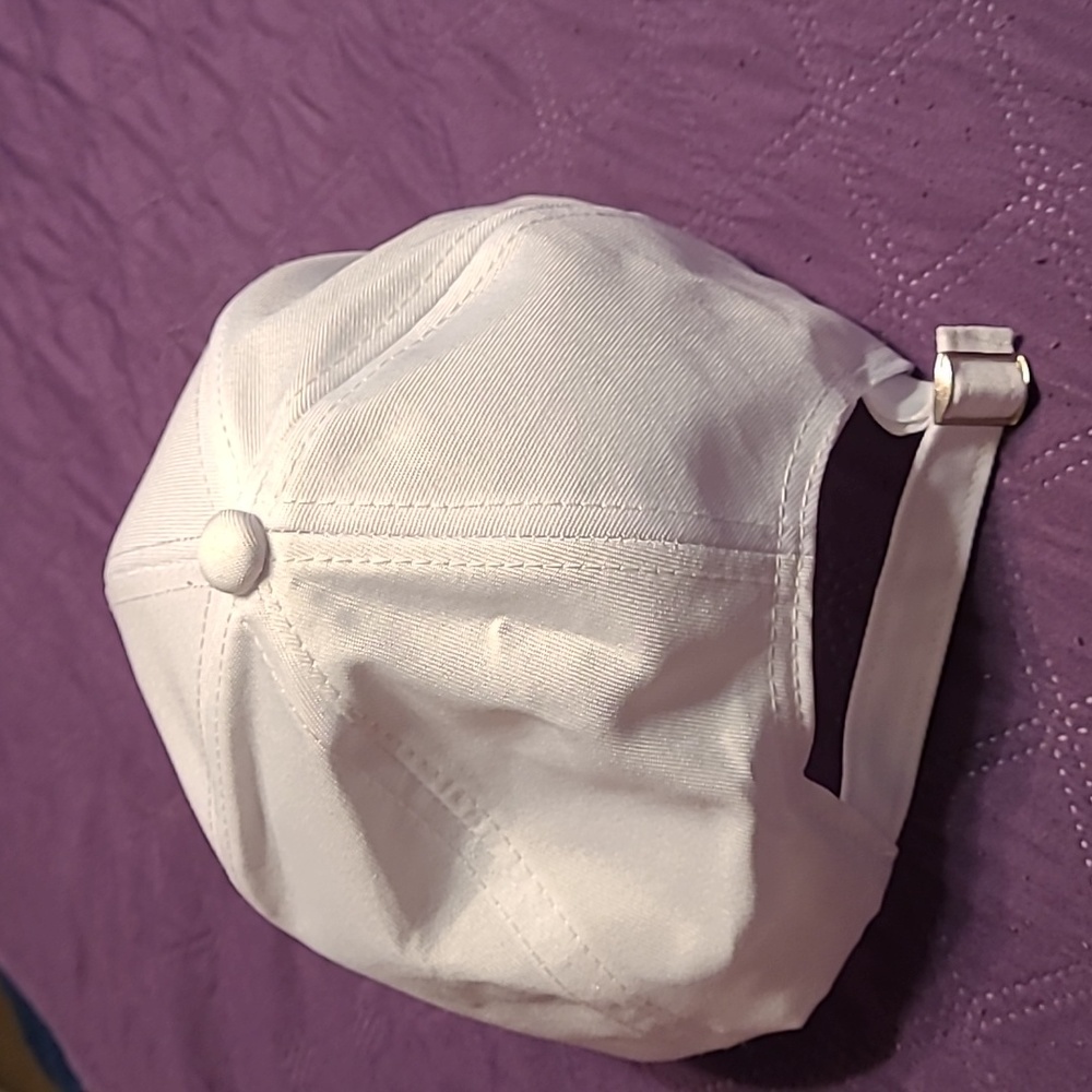 Hat - Picture 2 of 3